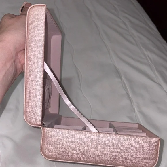 Elegant Pink Jewelry Organizer - Picture 4 of 5